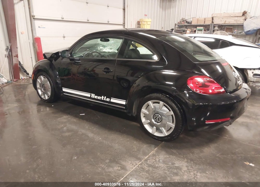 2012 VOLKSWAGEN BEETLE 2.5L VIN: 3VWJP7AT7CM611871