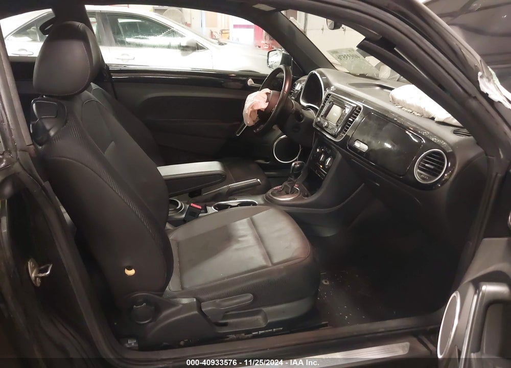 2012 VOLKSWAGEN BEETLE 2.5L VIN: 3VWJP7AT7CM611871