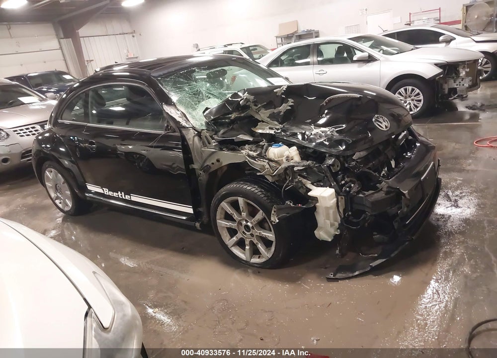 2012 VOLKSWAGEN BEETLE 2.5L VIN: 3VWJP7AT7CM611871