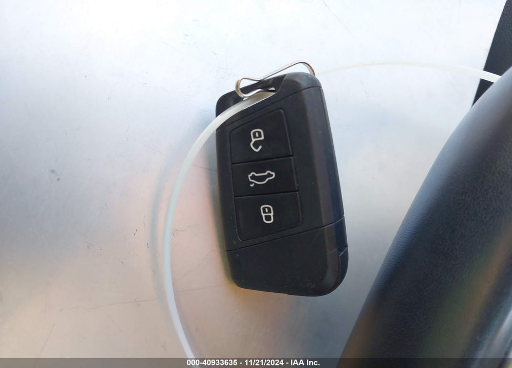 2022 VOLKSWAGEN TAOS VIN: 3VVDX7B21NM002477
