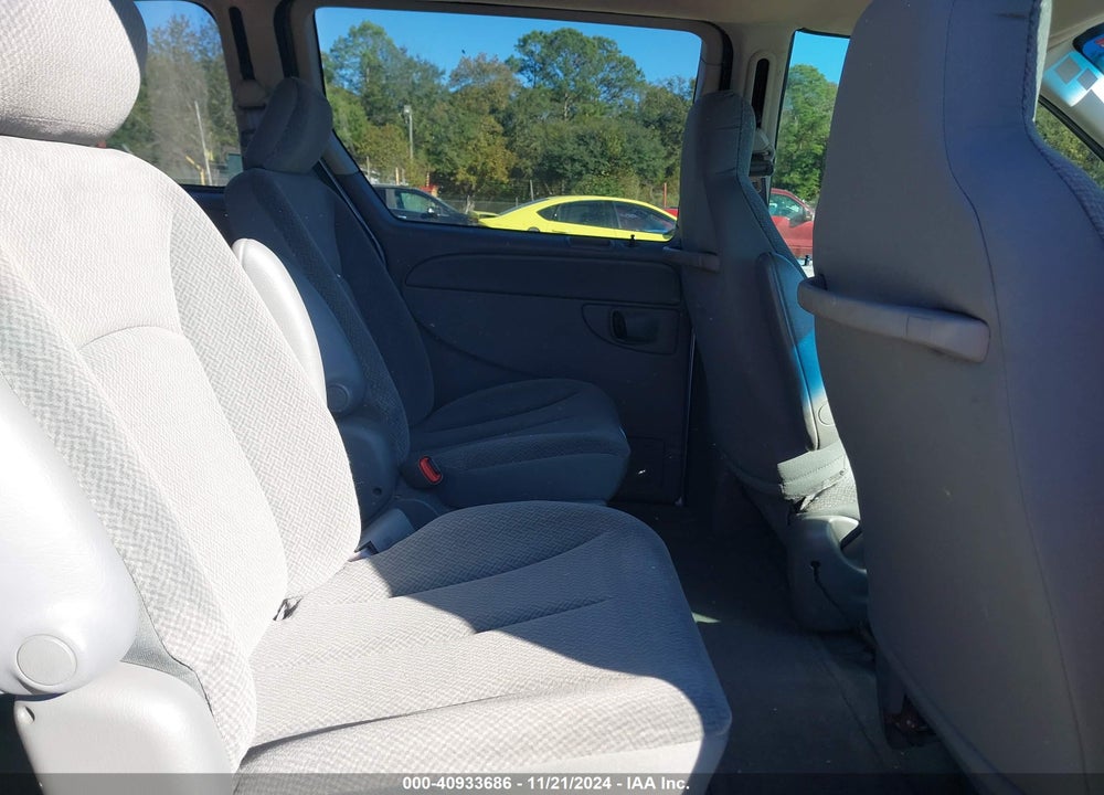 2005 DODGE CARAVAN SXT VIN: 1D4GP45R55B262068
