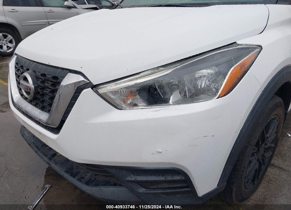 2018 NISSAN KICKS S VIN: 3N1CP5CU8JL516165