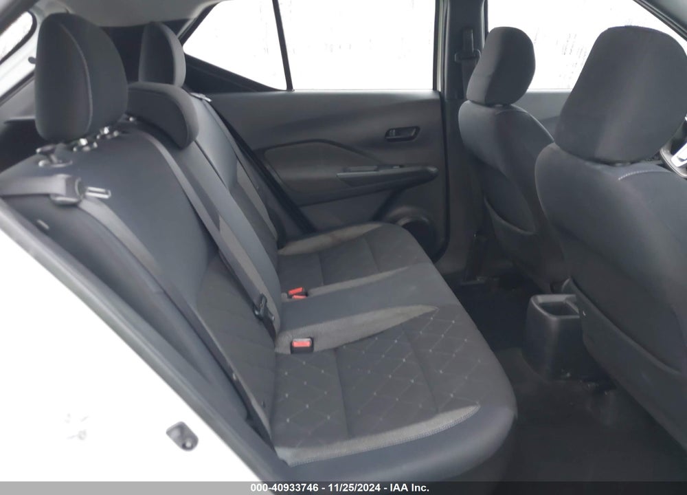 2018 NISSAN KICKS S VIN: 3N1CP5CU8JL516165