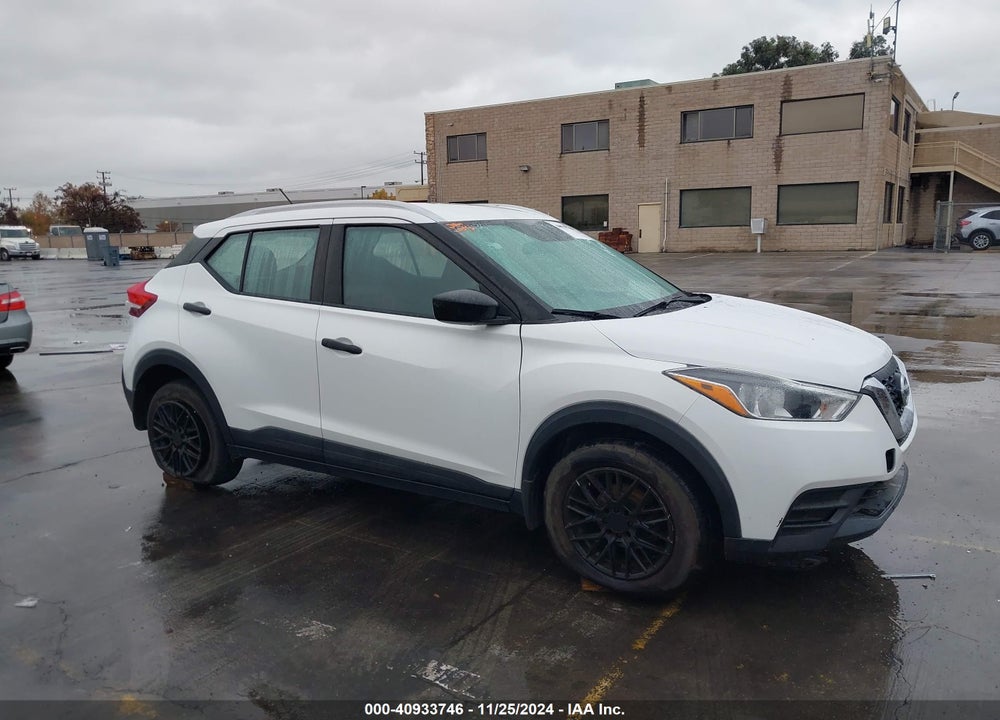 2018 NISSAN KICKS S VIN: 3N1CP5CU8JL516165