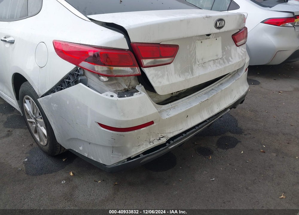 2018 KIA OPTIMA LX VIN: KNAGT4L32J5198195