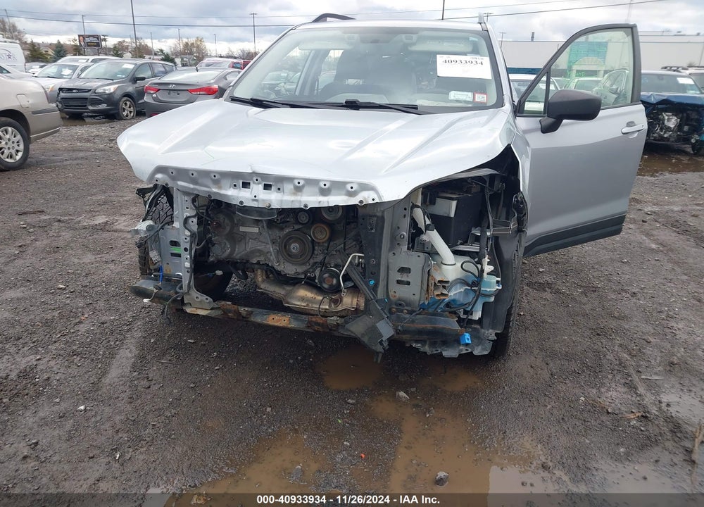 2019 SUBARU FORESTER VIN: JF2SKACC9KH439752
