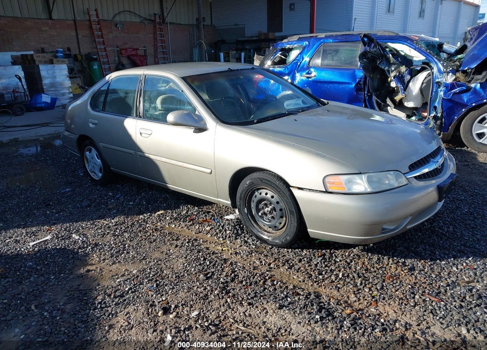 2001 NISSAN ALTIMA GXE VIN: 1N4DL01D01C124799