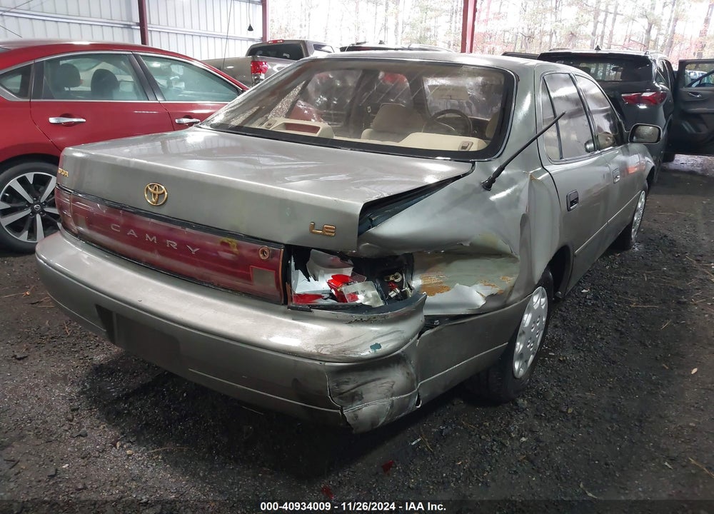 1994 TOYOTA CAMRY LE VIN: 4T1SK12E3RU473619