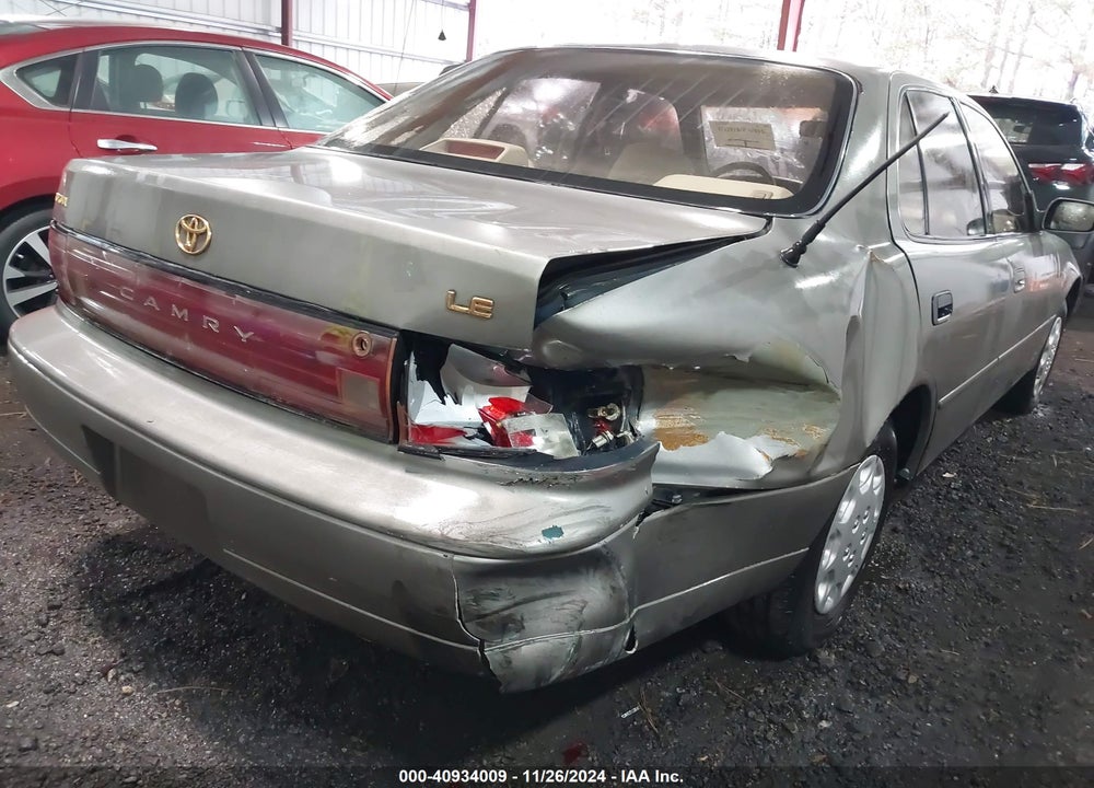 1994 TOYOTA CAMRY LE VIN: 4T1SK12E3RU473619