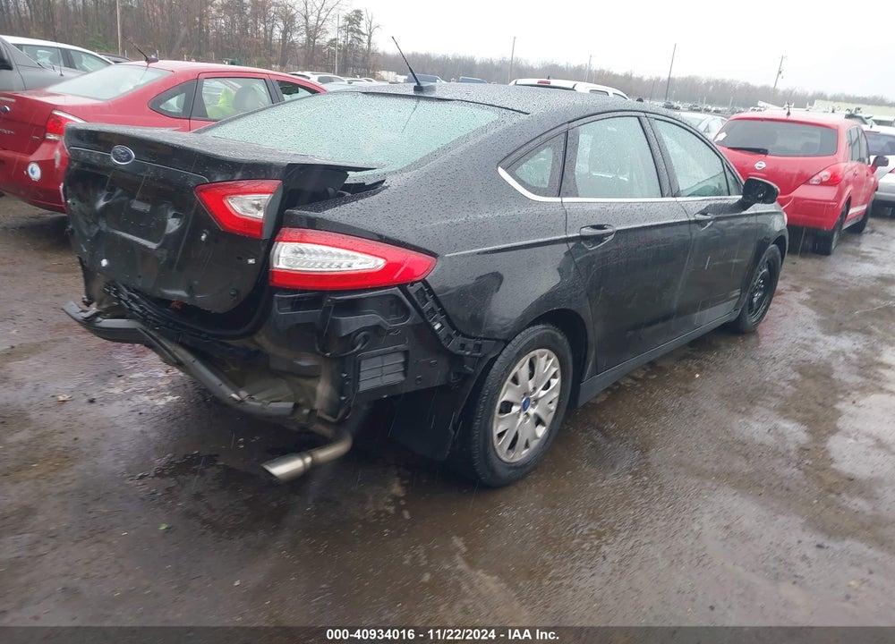2013 FORD FUSION S VIN: 3FA6P0G72DR266107