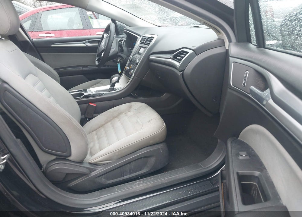 2013 FORD FUSION S VIN: 3FA6P0G72DR266107