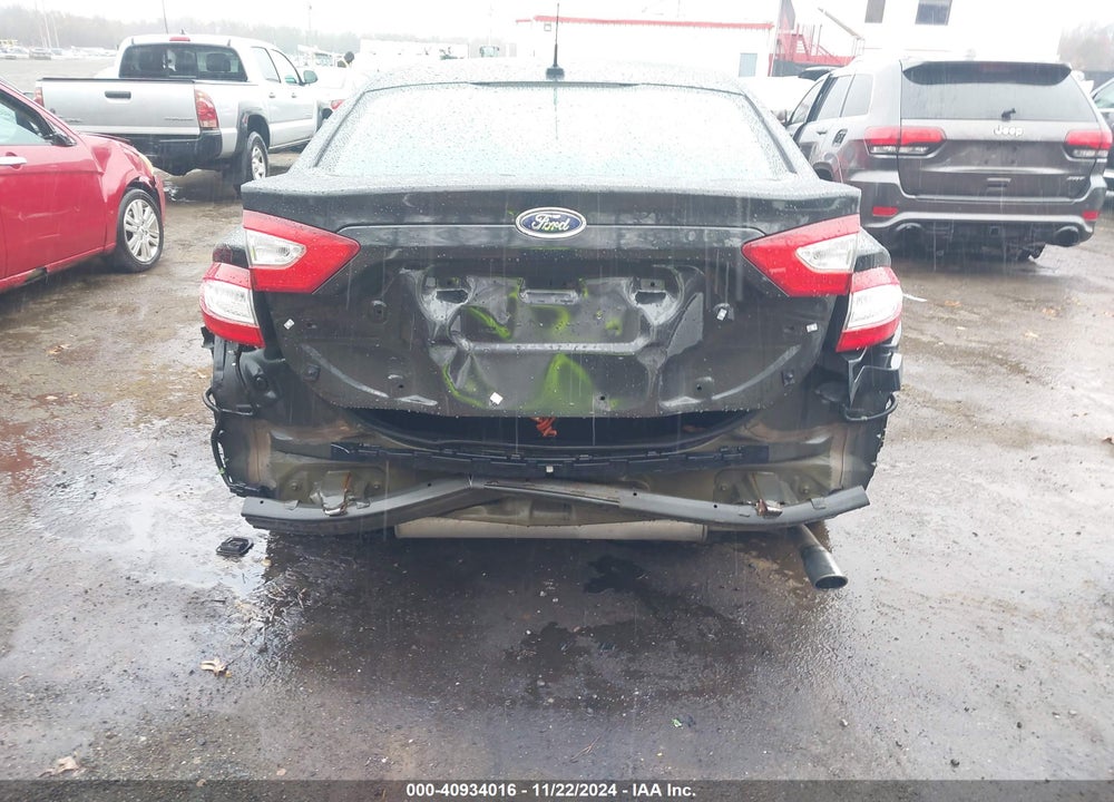 2013 FORD FUSION S VIN: 3FA6P0G72DR266107