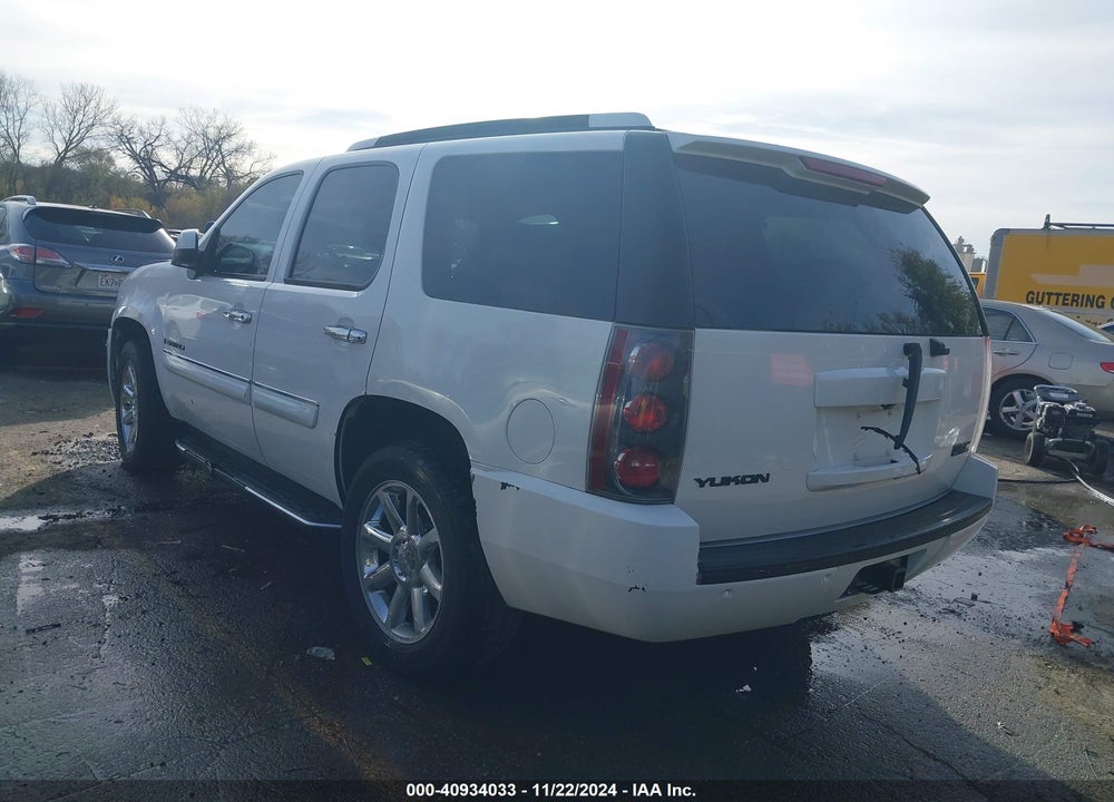 2008 GMC YUKON DENALI VIN: 1GKFK63888J199348
