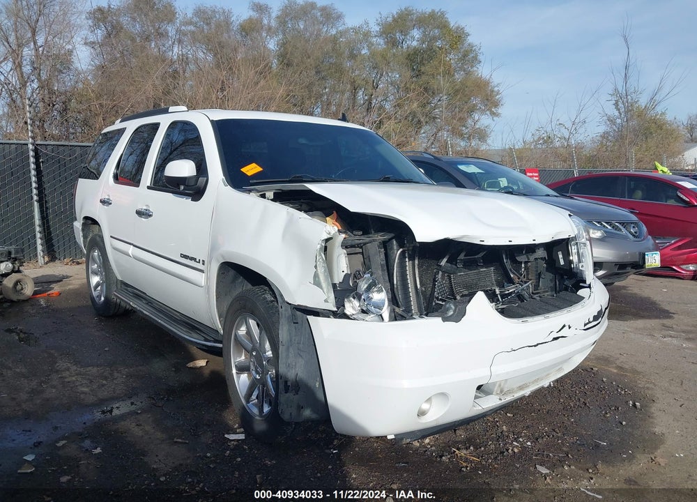 2008 GMC YUKON DENALI VIN: 1GKFK63888J199348