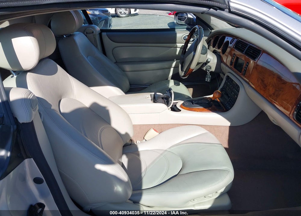 2002 JAGUAR XKR VIN: SAJDA42B42PA24949