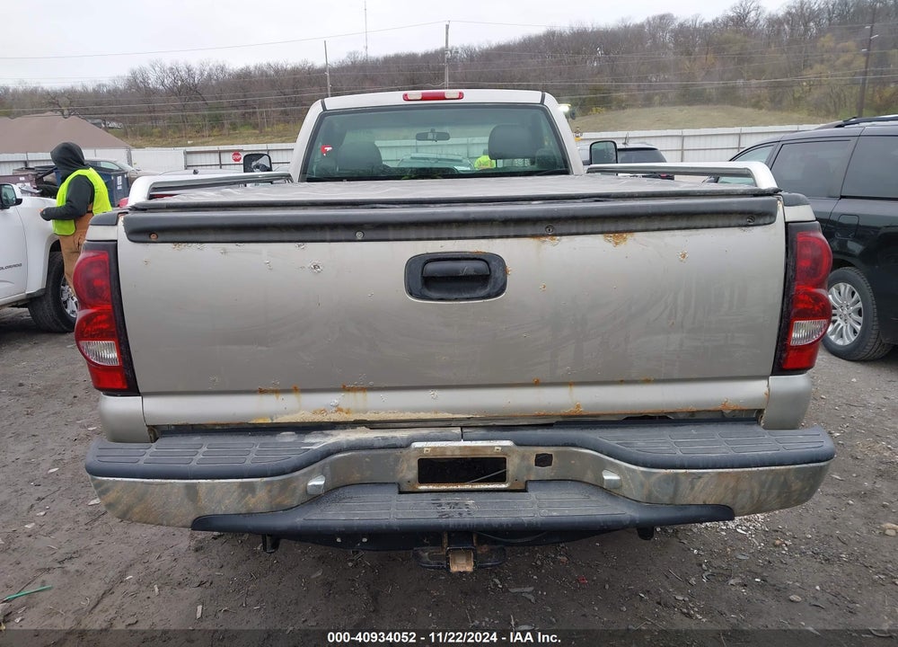2005 CHEVROLET SILVERADO 2500HD WORK TRUCK VIN: 1GCHK24U65E156477