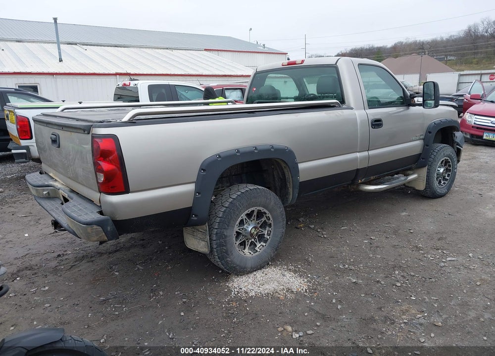 2005 CHEVROLET SILVERADO 2500HD WORK TRUCK VIN: 1GCHK24U65E156477