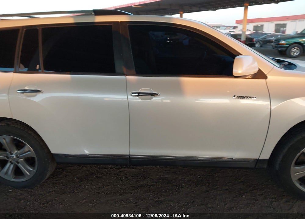 2011 TOYOTA HIGHLANDER VIN: 5TDDK3EH4BS064313