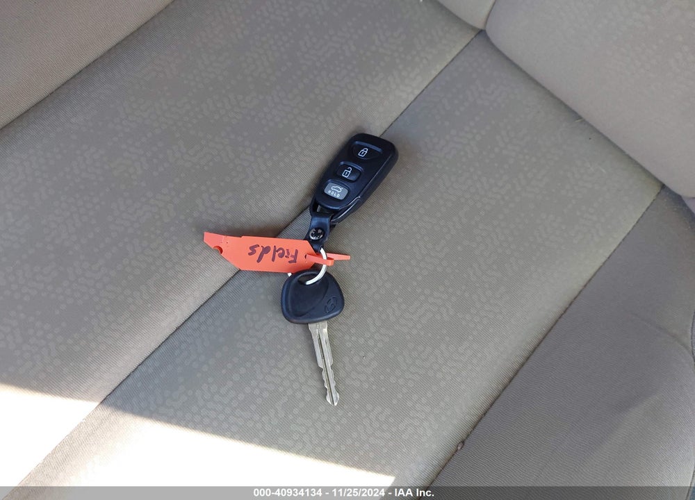 2010 HYUNDAI ELANTRA GLS VIN: KMHDU4AD5AU881878