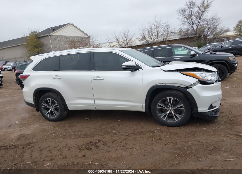 2016 TOYOTA HIGHLANDER XLE V6 VIN: 5TDJKRFH7GS226060