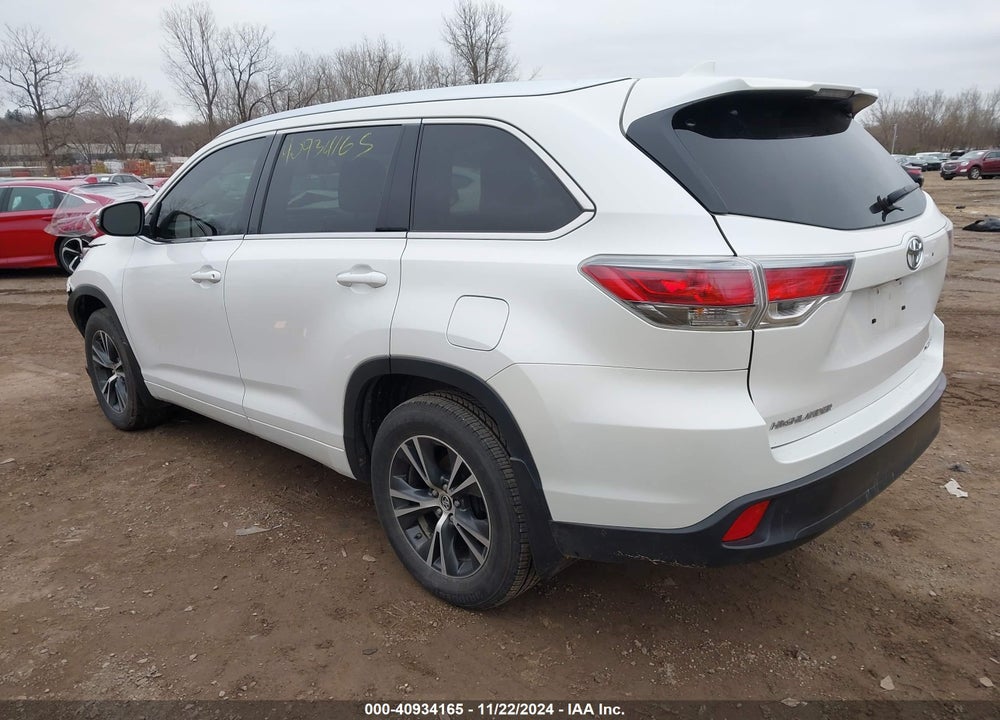 2016 TOYOTA HIGHLANDER XLE V6 VIN: 5TDJKRFH7GS226060