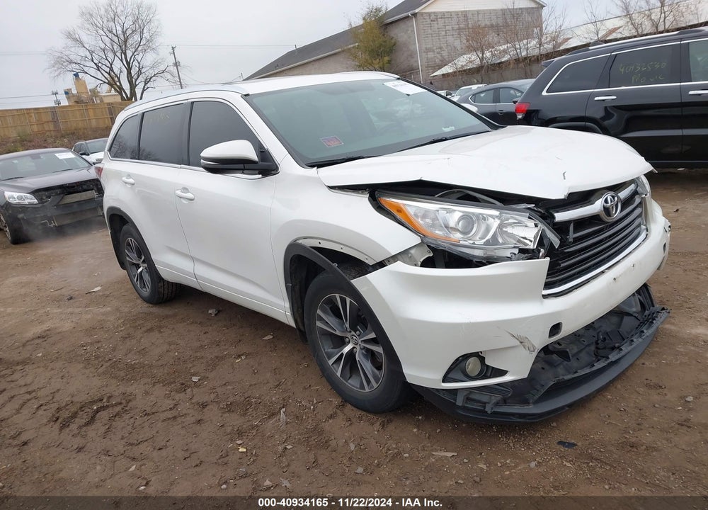 2016 TOYOTA HIGHLANDER XLE V6 VIN: 5TDJKRFH7GS226060