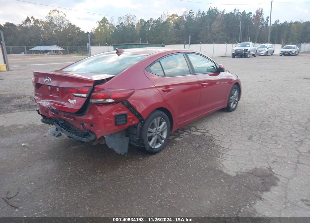 2017 HYUNDAI ELANTRA SE VIN: KMHD84LF9HU172304