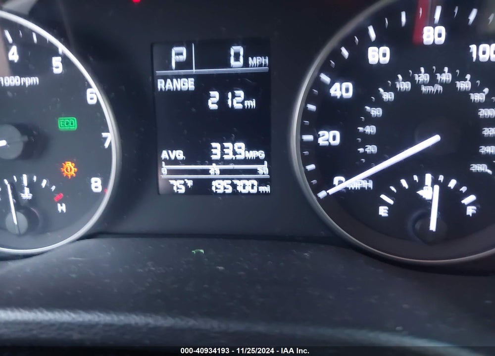 2017 HYUNDAI ELANTRA SE VIN: KMHD84LF9HU172304