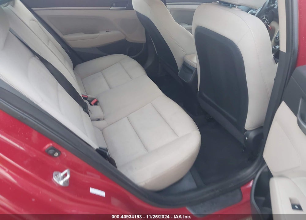 2017 HYUNDAI ELANTRA SE VIN: KMHD84LF9HU172304