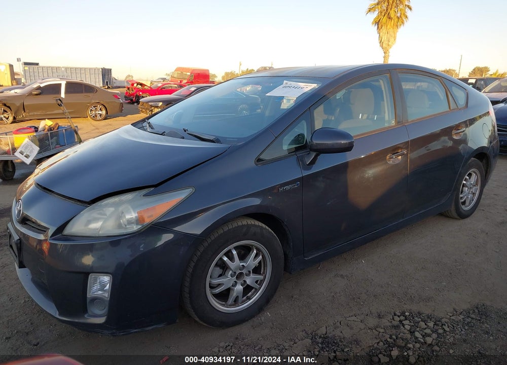 2011 TOYOTA PRIUS TWO VIN: JTDKN3DU2B1478846