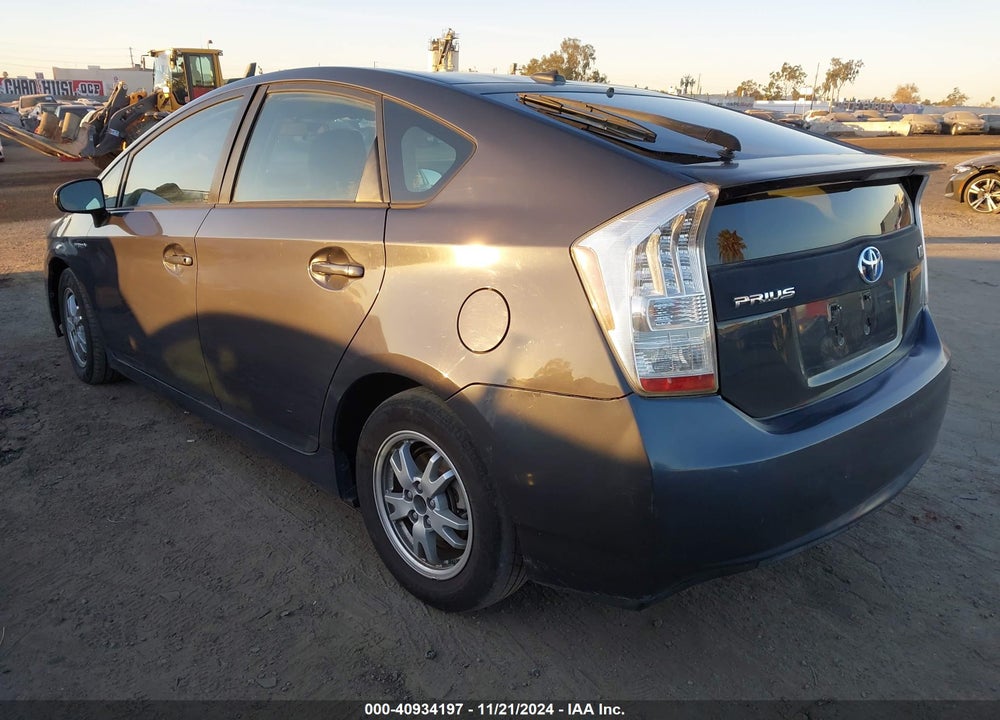 2011 TOYOTA PRIUS TWO VIN: JTDKN3DU2B1478846