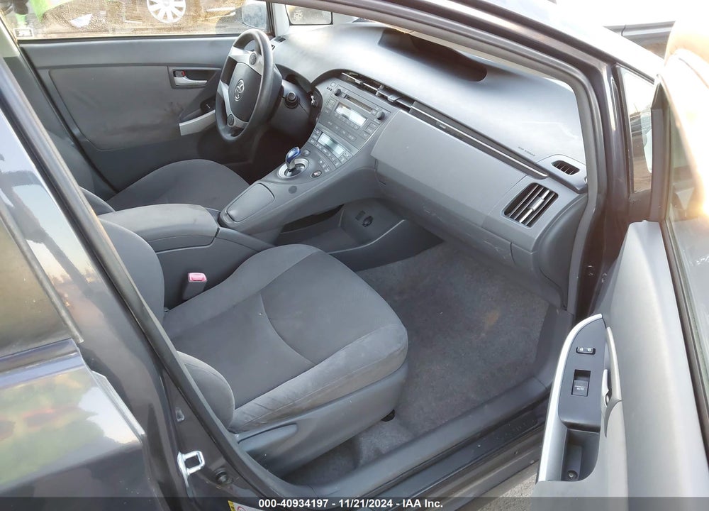 2011 TOYOTA PRIUS TWO VIN: JTDKN3DU2B1478846