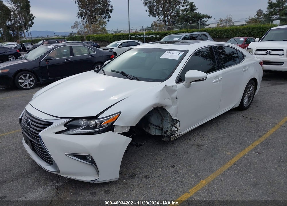2016 LEXUS ES 350 VIN: 58ABK1GG2GU015635