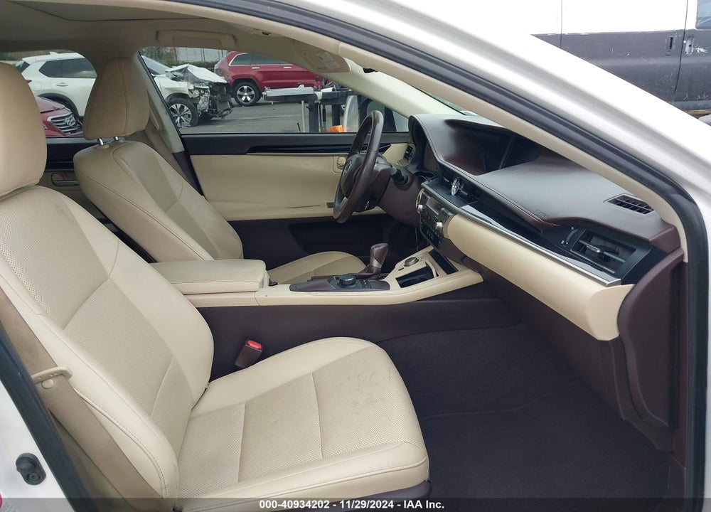 2016 LEXUS ES 350 VIN: 58ABK1GG2GU015635