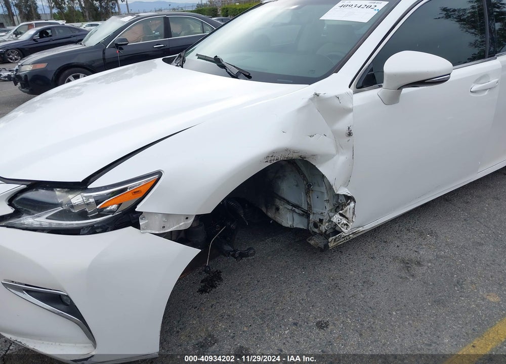 2016 LEXUS ES 350 VIN: 58ABK1GG2GU015635