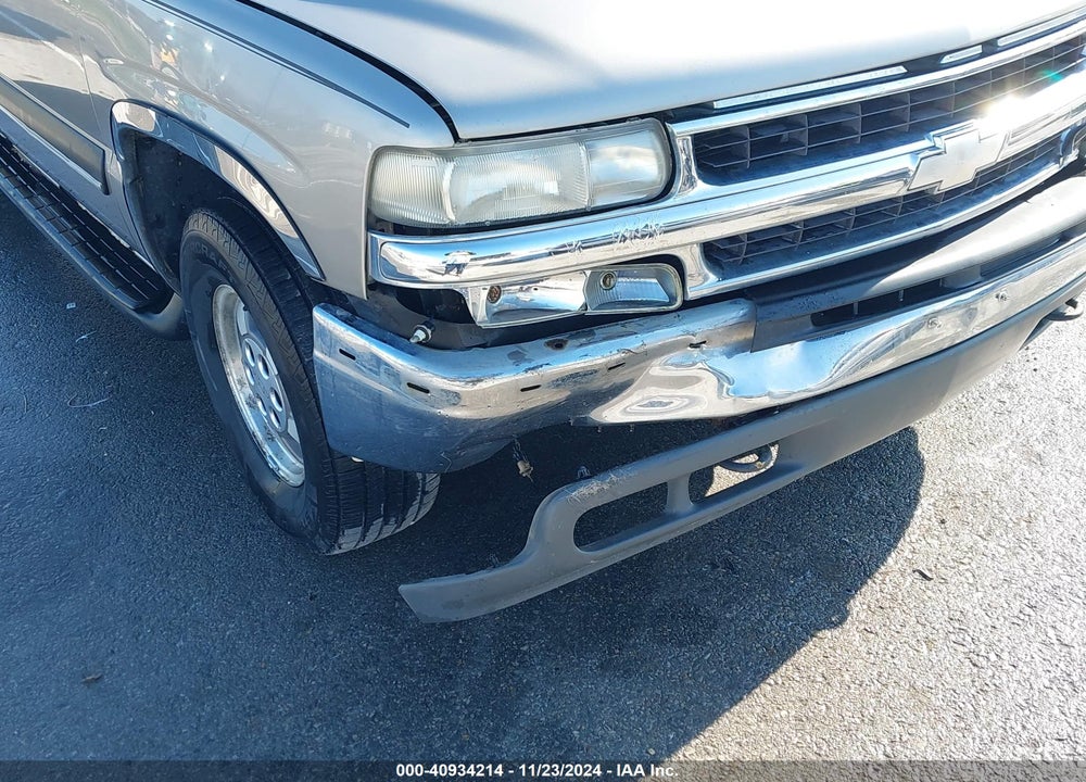 2002 CHEVROLET SUBURBAN 1500 LS VIN: 1GNEC16Z12J145061