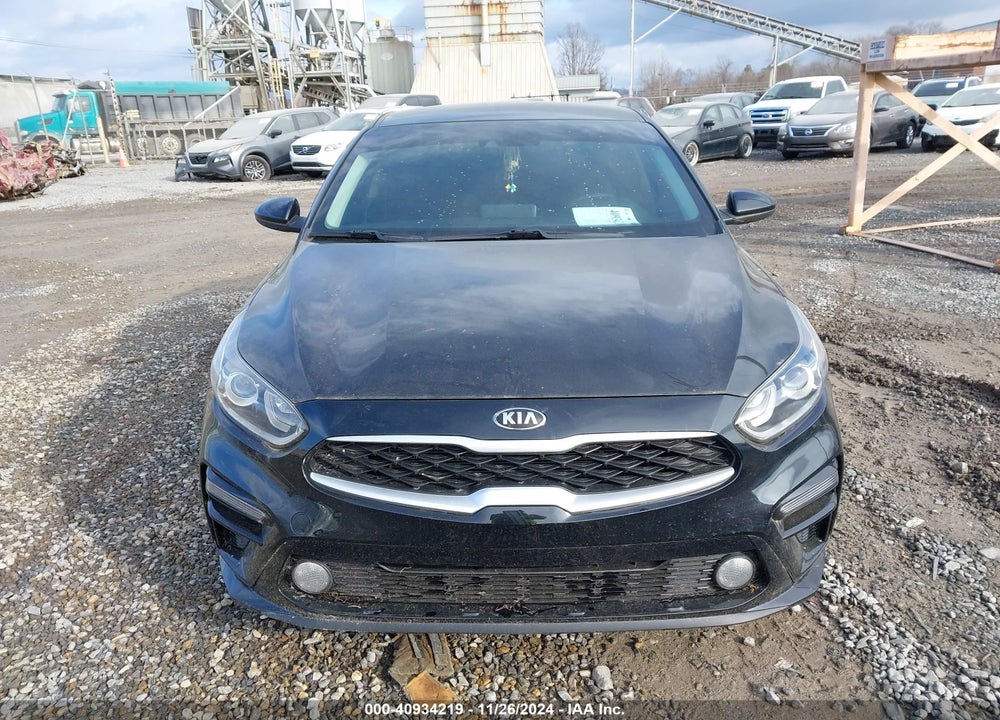 2019 KIA FORTE LXS VIN: 3KPF24AD7KE083353