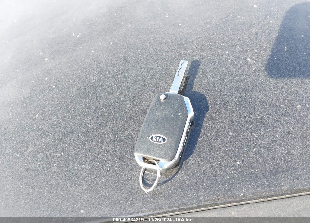 2019 KIA FORTE LXS VIN: 3KPF24AD7KE083353