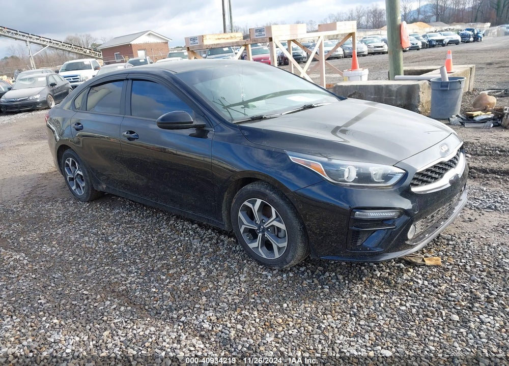 2019 KIA FORTE LXS VIN: 3KPF24AD7KE083353