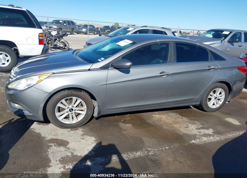 2013 HYUNDAI SONATA VIN: 5NPEB4AC4DH754074