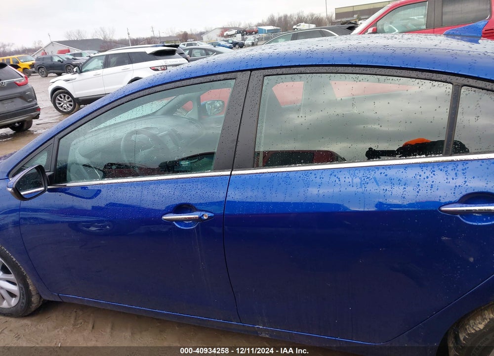 2017 KIA FORTE S VIN: 3KPFL4A72HE100883