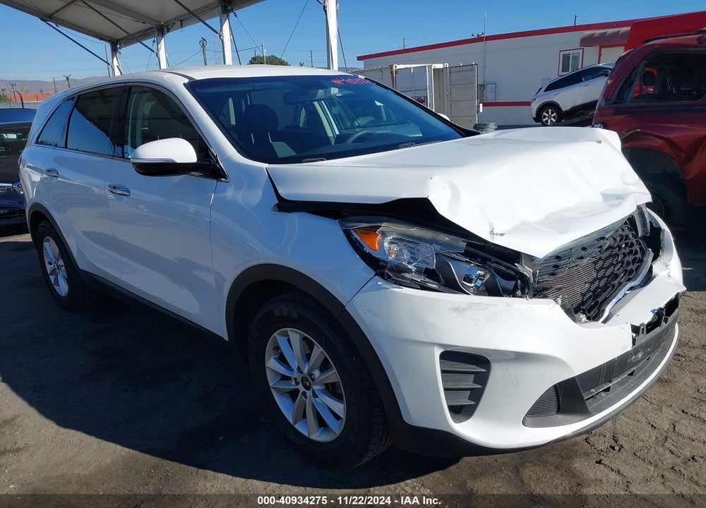 2019 KIA SORENTO 3.3L LX VIN: 5XYPG4A53KG494413