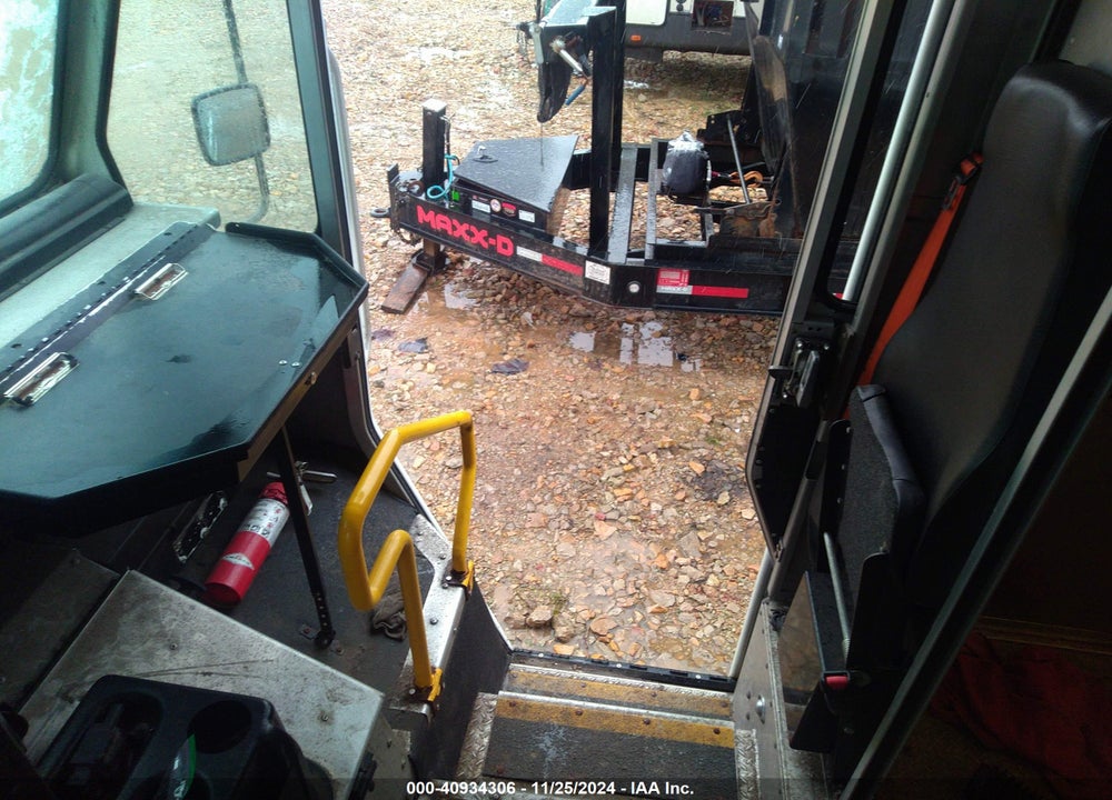 2014 FREIGHTLINER CHASSIS M LINE WALK-IN VAN VIN: 4UZAC3DV0ECFW4495