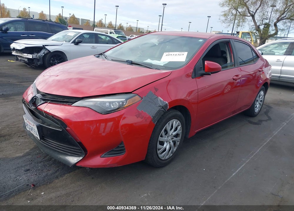 2018 TOYOTA COROLLA LE VIN: 5YFBURHE2JP791740