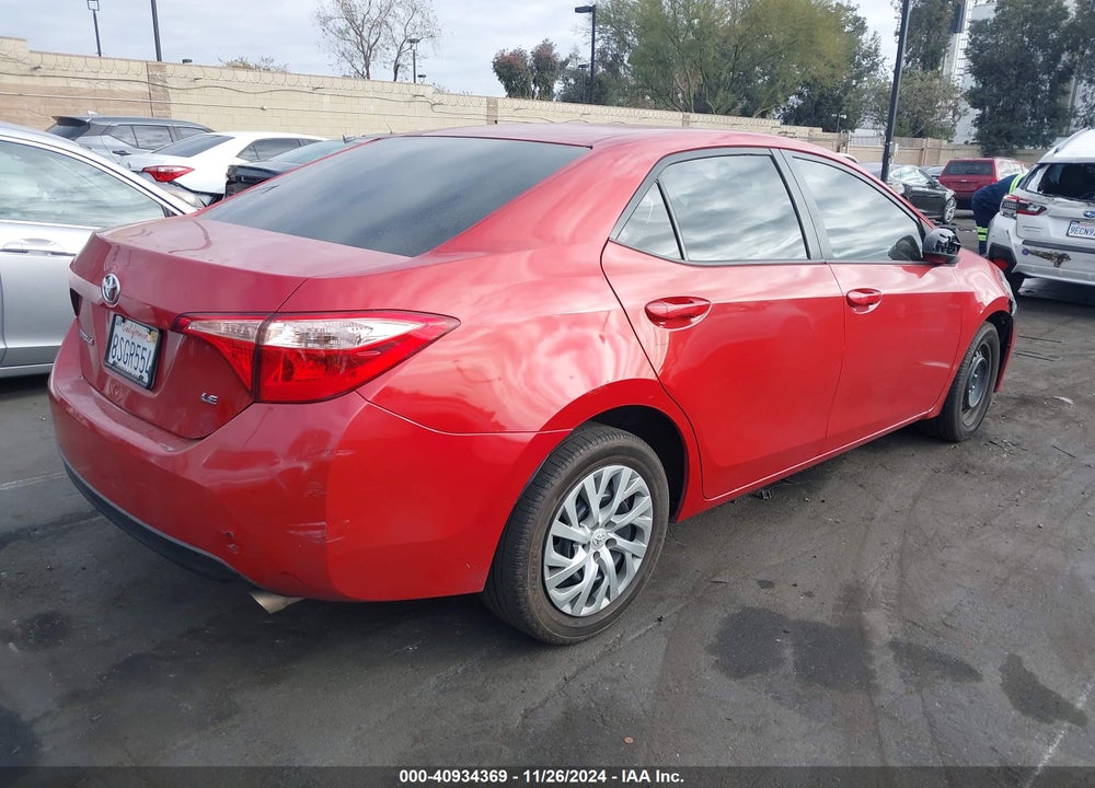 2018 TOYOTA COROLLA LE VIN: 5YFBURHE2JP791740