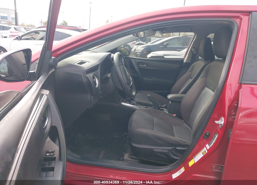 2018 TOYOTA COROLLA LE VIN: 5YFBURHE2JP791740
