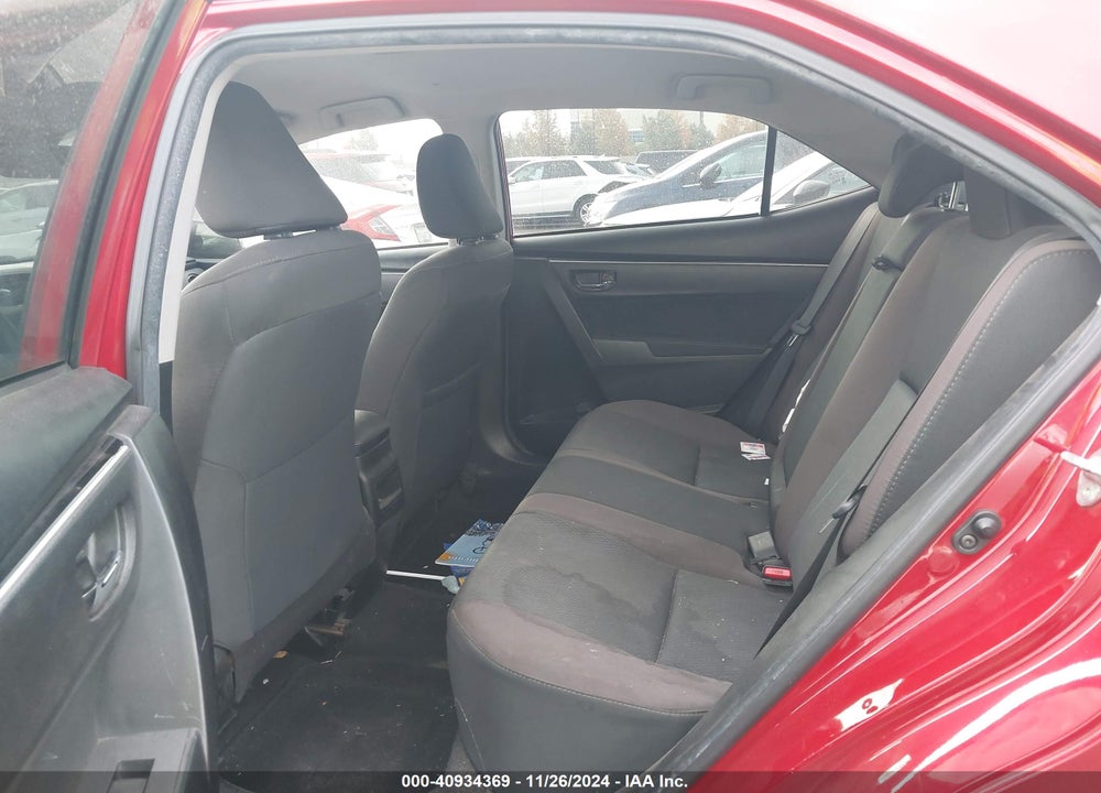 2018 TOYOTA COROLLA LE VIN: 5YFBURHE2JP791740