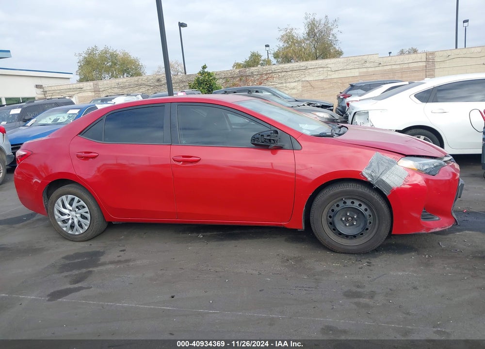 2018 TOYOTA COROLLA LE VIN: 5YFBURHE2JP791740