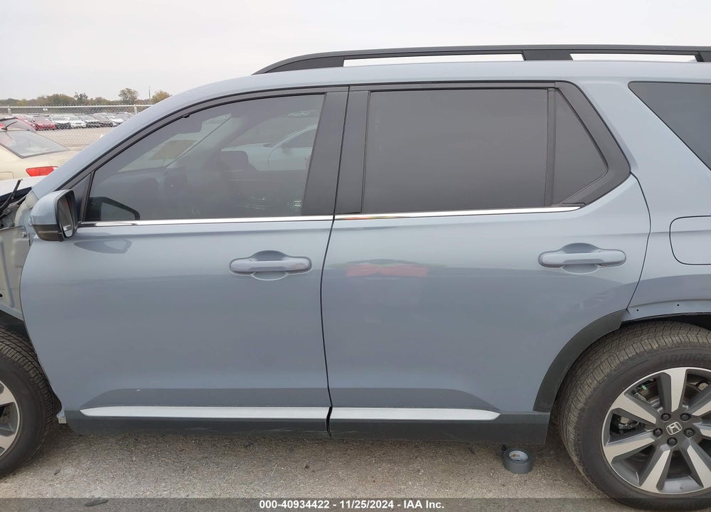 2024 HONDA PILOT TOURING VIN: 5FNYG1H77RB034196