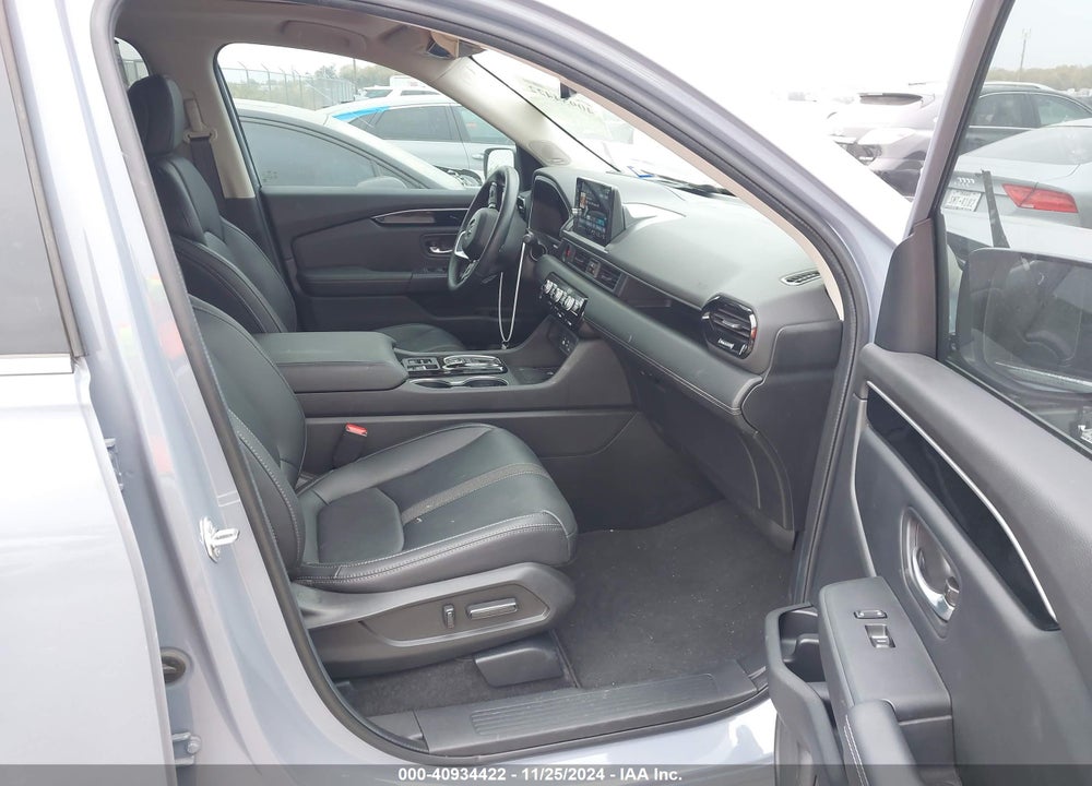 2024 HONDA PILOT TOURING VIN: 5FNYG1H77RB034196